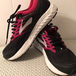 Brooks Addiction 13 Gently Used